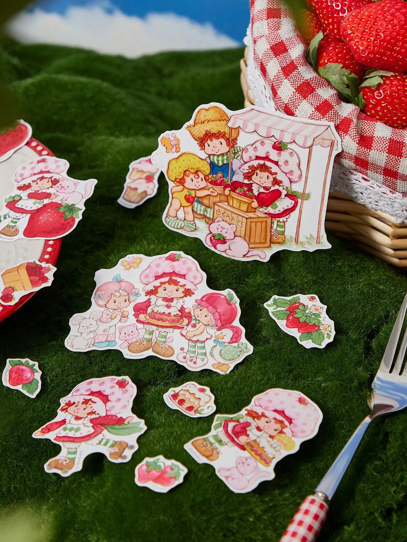 42pcs Cute Cartoon Character & Strawberry-Themed DIY Stickers, Waterproof Vinyl Office Stationery Labels, Fun Decorative Stickers for All Ages, Diy Sticker, Waterproof Vinyl Stickers