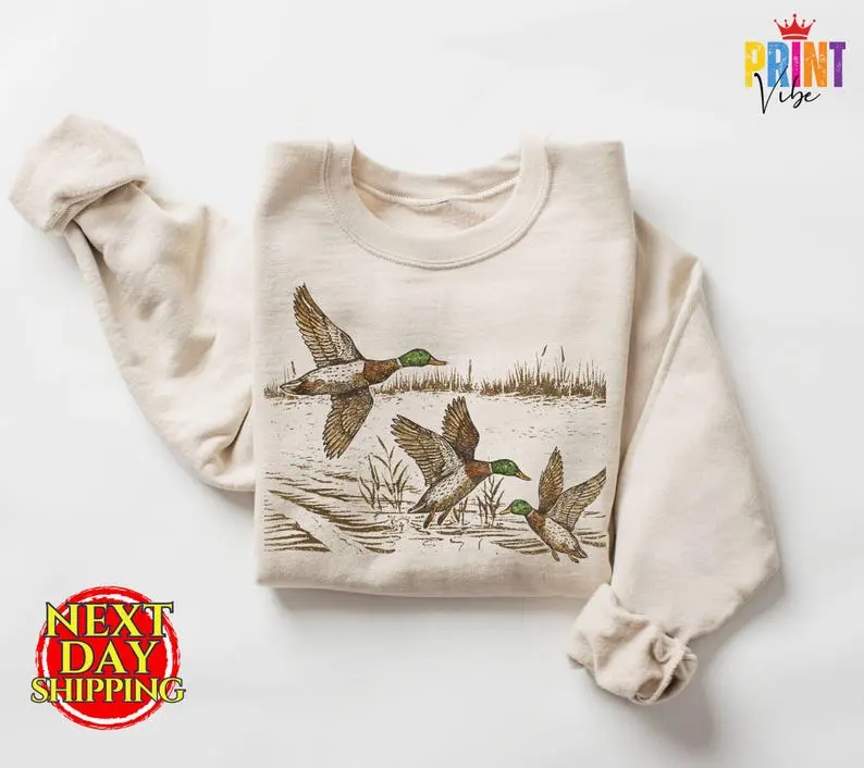 Retro Duck Nature Sweatshirt, 90s Vintage Wildlife Mallard Pullover, Boho Unisex Cabincore Crewneck Cozy Season Rustic Cabin Shirt