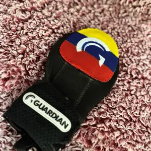 Guardian Deslizadores 30cc with Colorful Patch, Adjustable Strap, Microfiber, Water-Resistant, Comfortable Fit adult size full palm 44 progloves