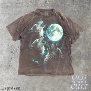 Vintage Three Howling Wolves Classic 90s Graphic T-Shirt, Retro Wolf Moon Tee, Nostalgia Nature Animal Print, tiktok shop,crew neck,vintage