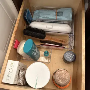 25PCS Clear Plastic Drawer Organizer Set: 4 Sizes Desk Drawer Dividers & Storage Bins for Makeup Jewelry Gadgets Kitchen Bedroom Bathroom Office Organization Home Bathroom Decor Makeup Organizer with Divided Compartments Adjustable Transparent Boxes