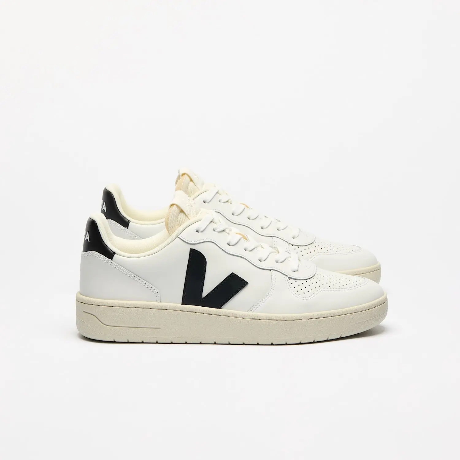 Veja Men's V-10 Prime Leather in White Black Veja Men's V-10 Prime Leather in White Black