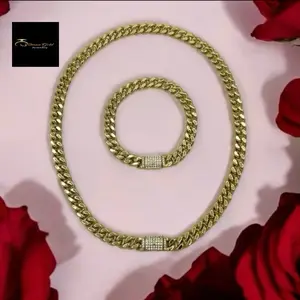 Mónaco Gold Necklace with Elegant Design - Jewelry Accessory for Women