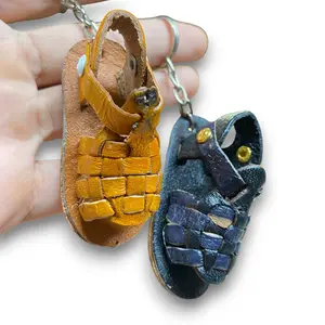 Mexican Sandal Wallet Keychain. Cute Leather Keychain. Llavero Sandalia de Cuero. Huarache Keychain for Bag