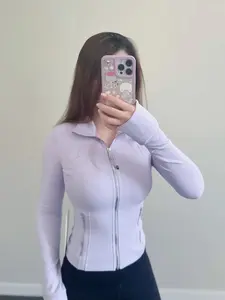 Women's Slim Fit Short Zip Front Jacket, Lightweight Full Zip Sports Coat with Thumb Holes, Casual Style for Gym and Outdoor Activities