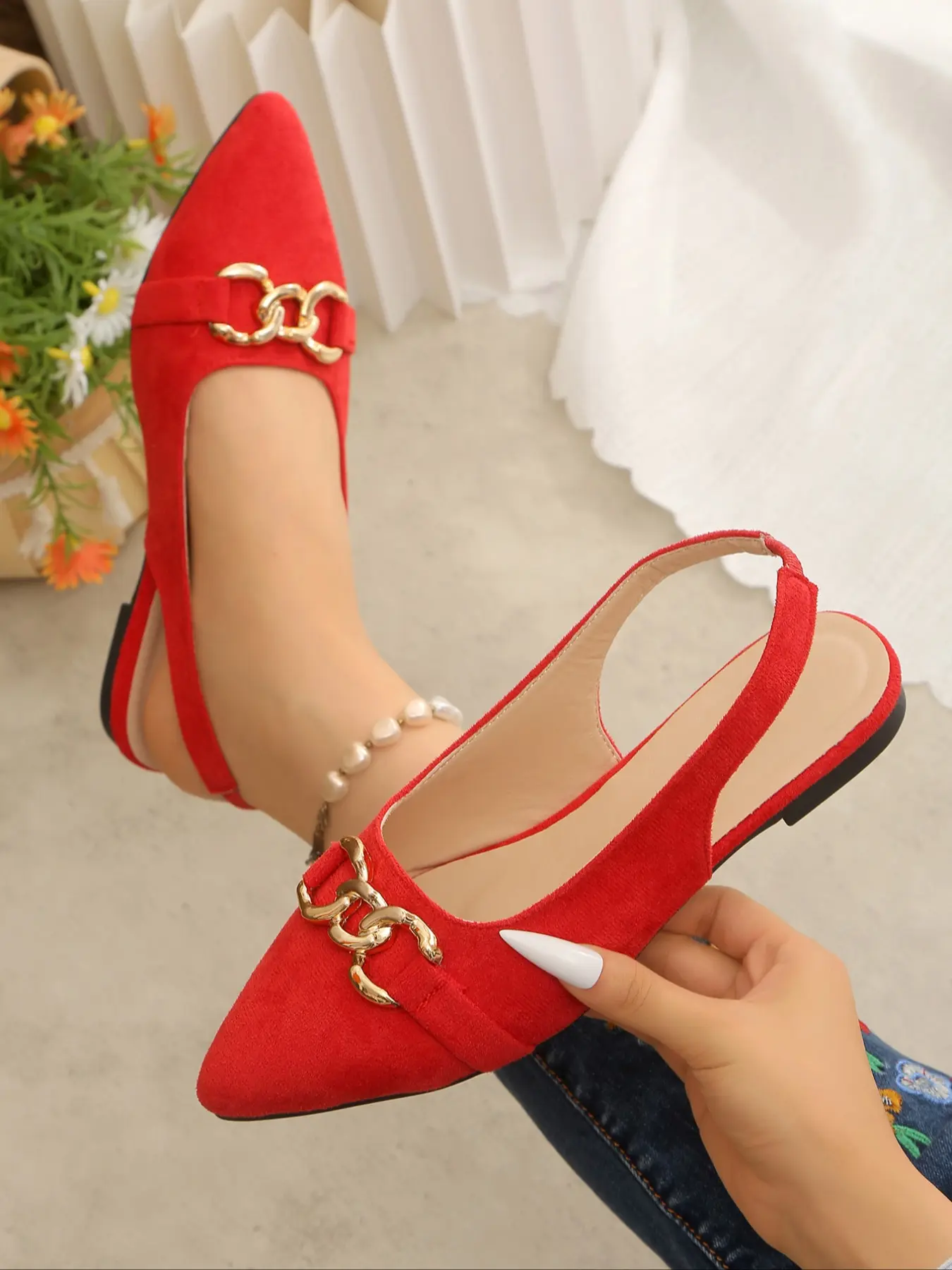 Women's Bright Red Suede Pointed-Toe Slingback Flats with Gold Chain Buckle  Decoration Comfortable Slip-On Casual Dress Shoes Daily Office Party  Footwear Fashion Low-Cut Heel Walking Shoes Christmas heartwarming gift  Summer - TikTok