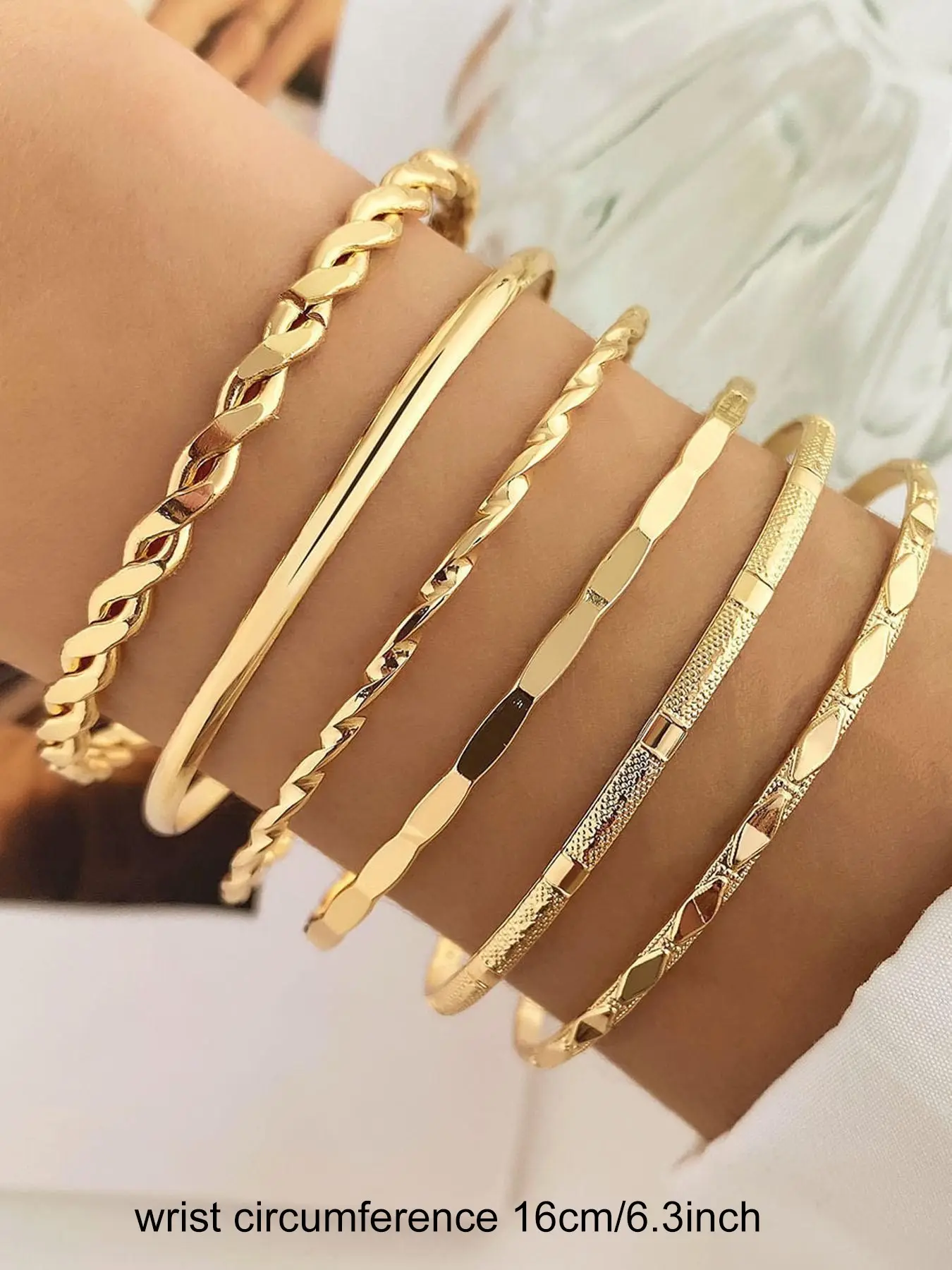Women's 6 Pieces Golden Bangles, Multi-Layer Stackable Exquisite Bracelet Set, Fashionable and Elegant, Twisted Cable Bracelet, Minimalist Bohemian Style Jewelry Gift, High Quality Bracelet, Stackable Bracelets