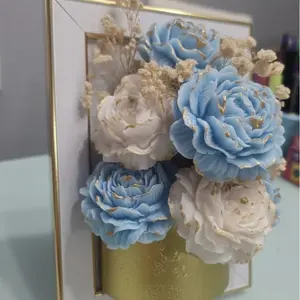 ROSES FRAME HANDMADE CANDLE