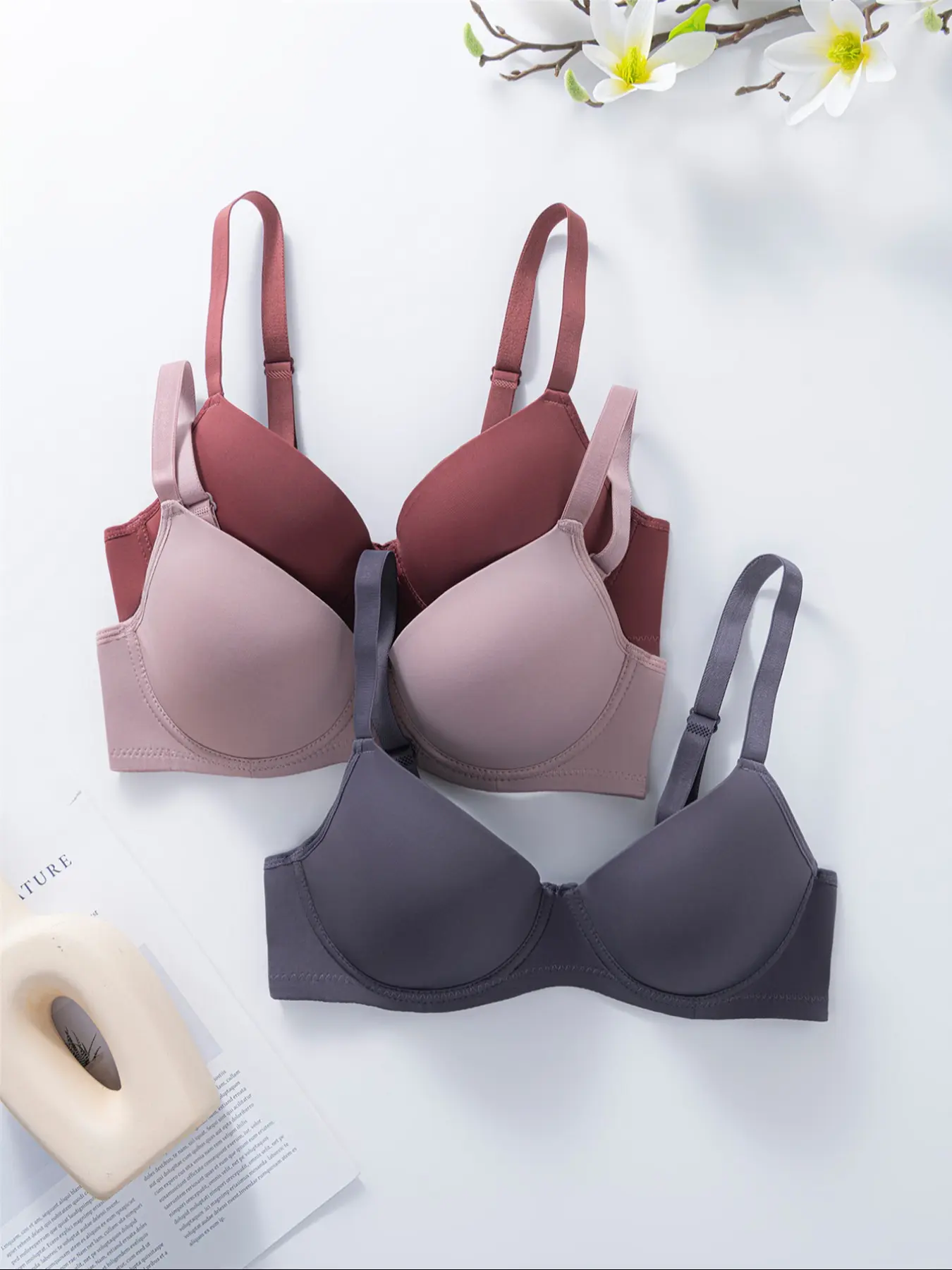Women's Bra Set of 3, Simple Minimalist Solid Color, Seamless Underwire Push-Up, Adjustable Back Closure, Comfortable Breathable, All-Season Everyday Wear, Fit, Seamless Bras, Comfy Bras