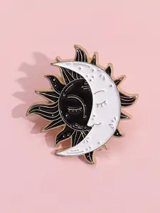 Sun & Moon Design Brooch, Cute Enamel Pin Suitable for Backpacks, Jeans, Scarves, Hats Decoration, Fashion Accessories for Women & Men, Clip