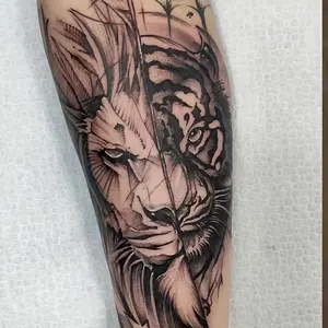 6 Large Herbal Tattoo Stickers, Containing 1 One Lion Tiger Element and 5 One Random Style, Lasts for 7-15 Days, Waterproof and Anti-Friction, Realistic Effect, Suitable for People Who Don't Want Tattoo Pain