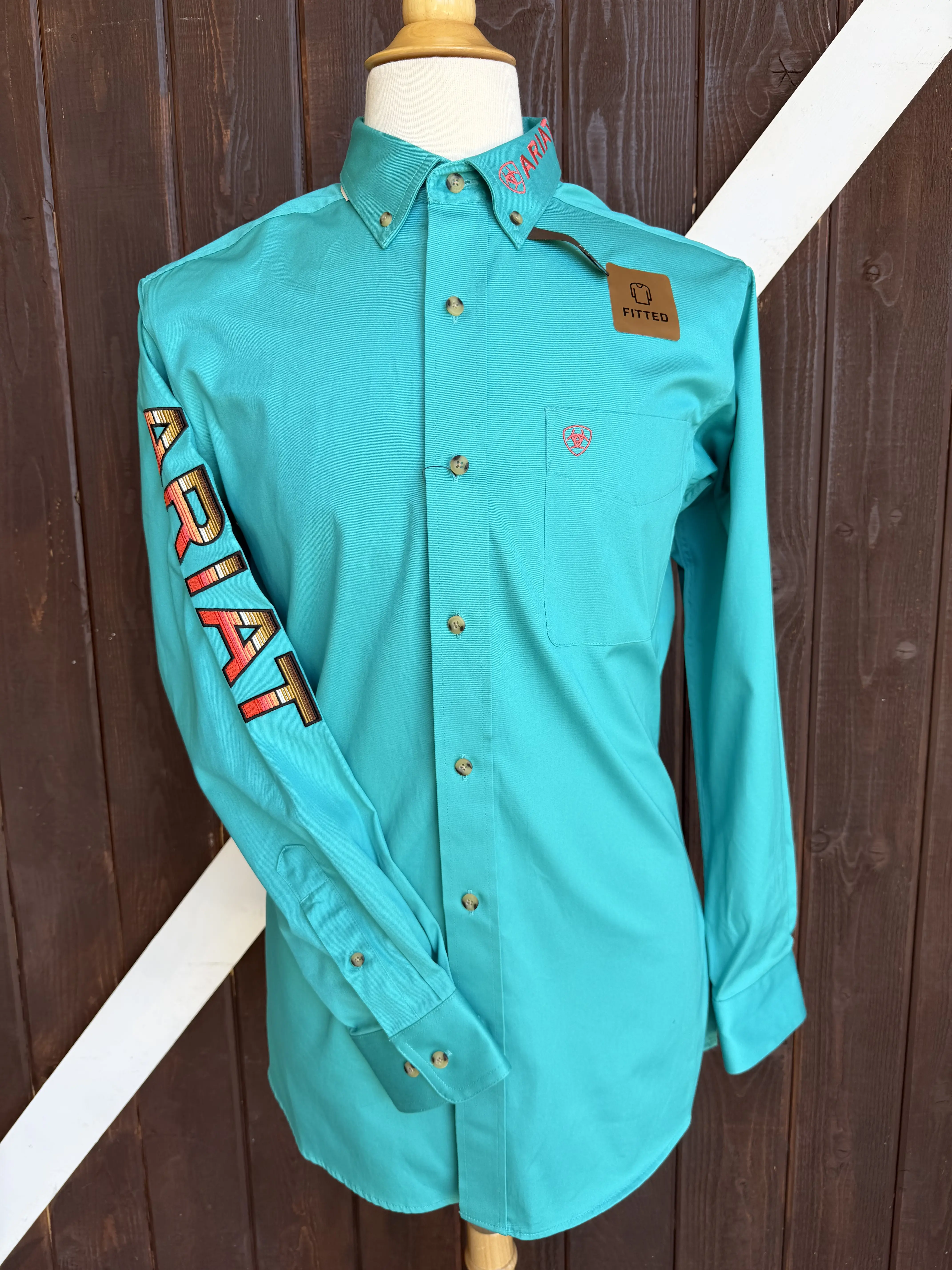 ARIAT- MEN'S TEAM LOGO TWILL FITTED SHIRT