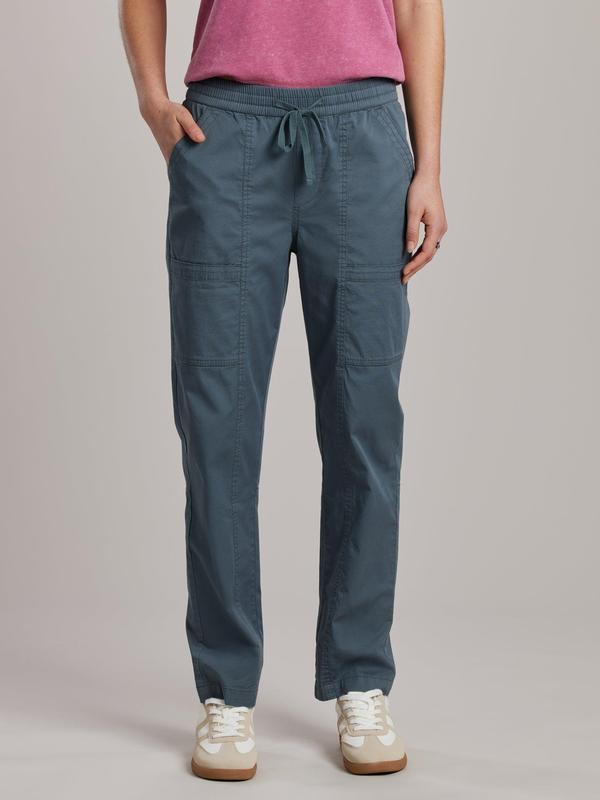 UNIONBAY Women's Marlee Tapered Leg Fit Pants, Soft 97% Cotton-Spandex Blend Fabric, 10" Front Rise, 14.5" Bottom Opening, Cuffed Hem, Pork Chop Pocket, Women's Day Wear Bottoms