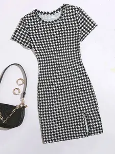 Women's Spring Summer Casual Short Slim Round Neck Checkered Print Houndstooth Split Hem Dress, Stylish Floral Pattern, Perfect for Daily Wear, Comfortable and Trendy