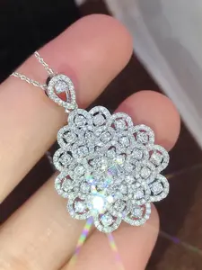 Elegant Artificial Zircon Decor Pendant Necklace for Women for Gift, Sparkling CZ Necklace, Clavicle Matching Necklace, Fashion All-match Accessory