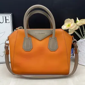 Pre-owned GIVENCHY Leather Shoulder Bags 7.8'' R17719 Shoulder Bag C10147155326 0523 T2 Ella