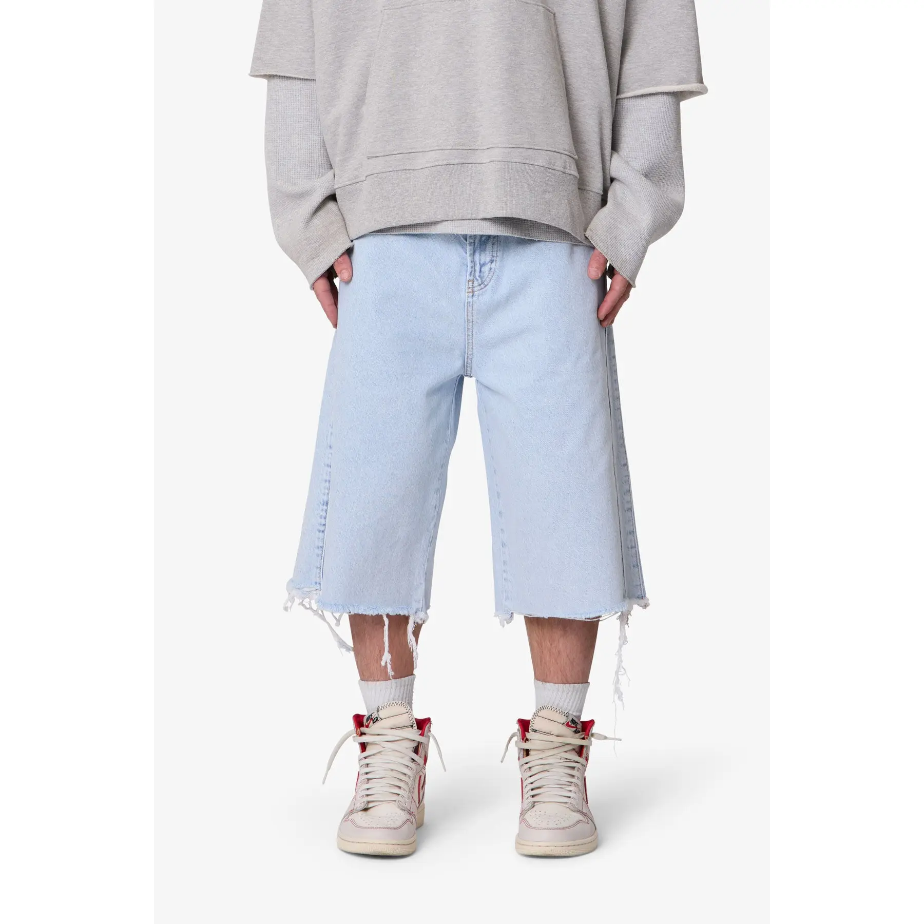 mnml Ultra Baggy Cut Off Denim Shorts - Light Blue