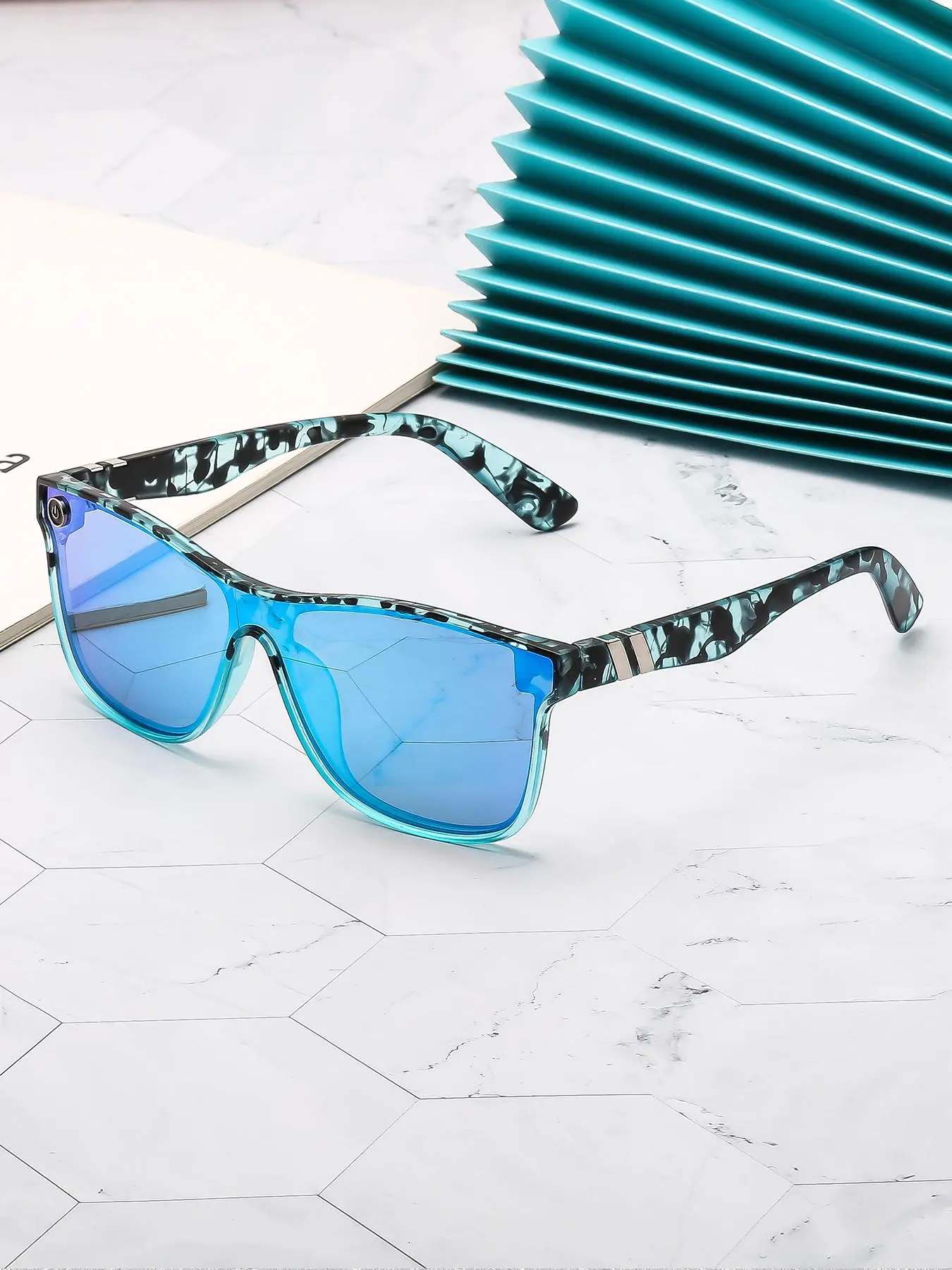 Unisex Simple Style Square Frame Sunglasses, Colorful Summer Sunglasses, Trendy Casual Reflective Sunglasses for Everyday Use, Fashion Accessories for Outdoor Activities, Stylish Glasses, Lightweight Durable Sunglasses, Square Framed Sunglasses