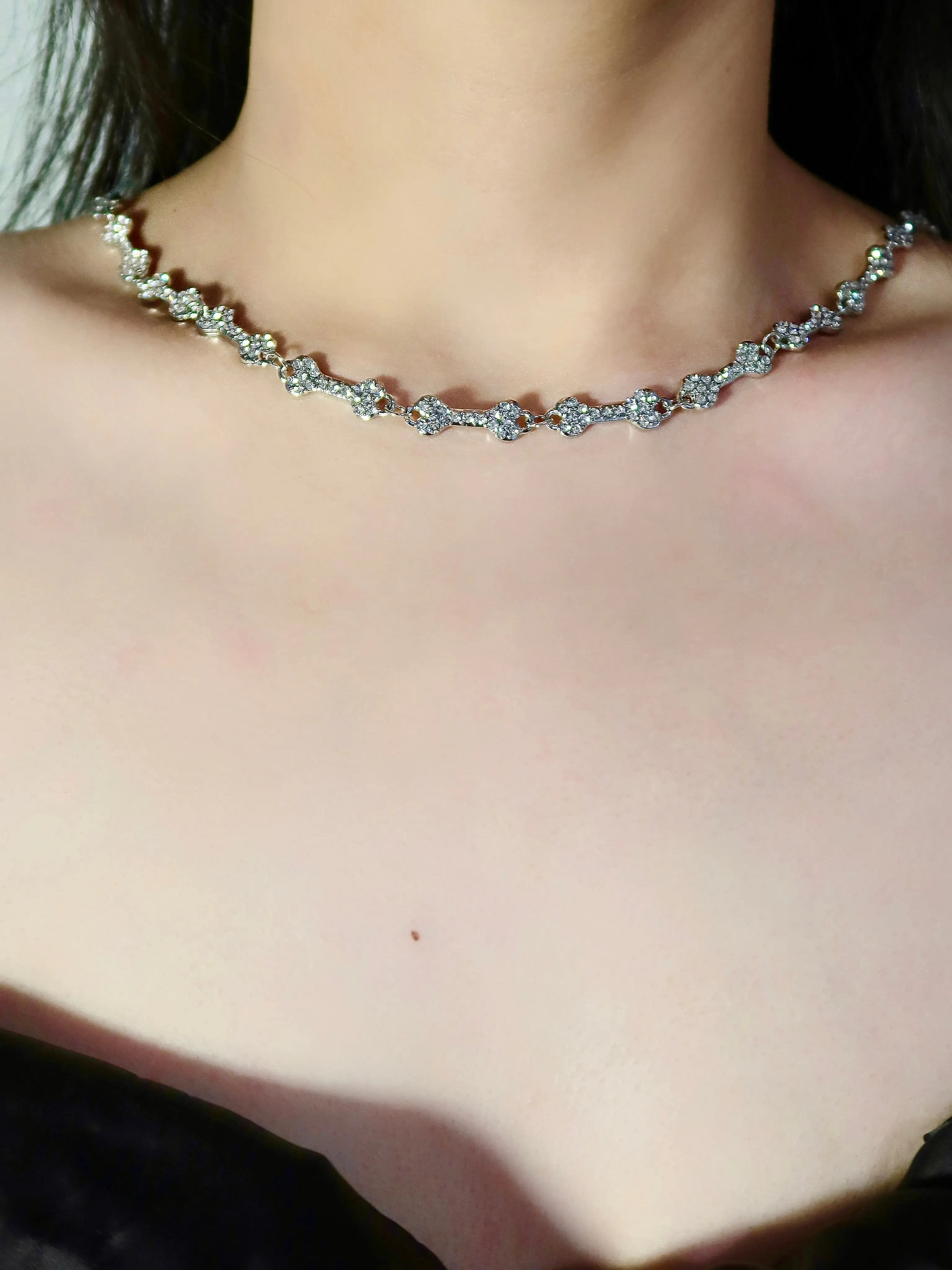 Bone-shaped Diamond Choker Necklace