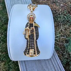 Santa Muerte piedra oscura necklace