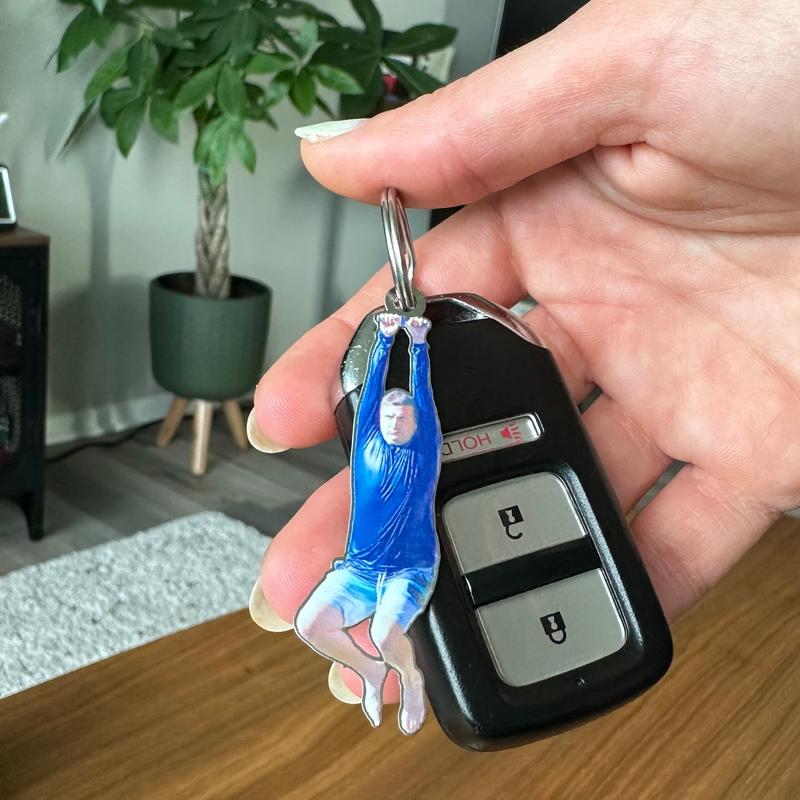 Zipline Ronnie Metal Keychain I Think You Should Leave with Tim Robinson ITYSL