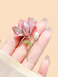 Elegant Vintage Magnolia Flower Brooch, Stylish Floral Pin for Hanfu Accessories, Exquisite Retro Women's Jewelry Piece