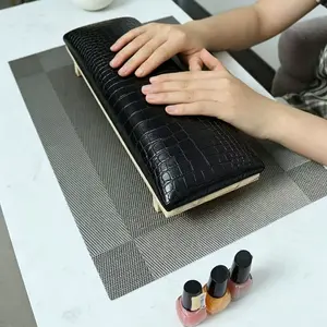 Crocodile Pattern Manicure Hand Pillow, Waterproof & Easy-Clean Foldable U-Shape Nail Art Cushion, Ergonomic PU Leather Hand Rest for Professional Salon Use
