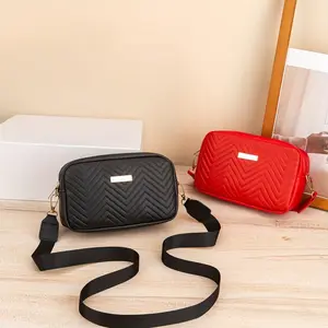 Casual  Square Women's  Purse with Wide Strap Wave Quilted Crossbody Bag Minimalist Shoulder Bag  for Daily Use