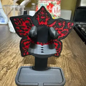 Sponge holder with drain