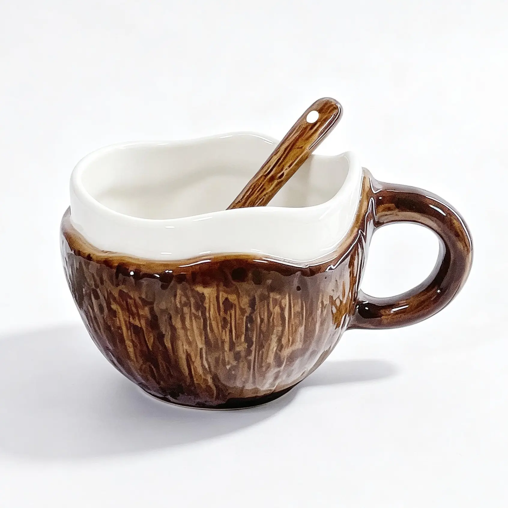 High-end, niche coconut-shell-shaped beverage cup; coconut-shell-shaped ceramic coffee cup (with spoon); high-quality office milk cup; creative color-block design; suitable for tea, milk, and cereal—a cute, brown, handcrafted-style novelty beverage cup