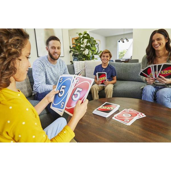 Mattel Games Giant UNO Card Game – Large Colorblind-Accessible Deck for Kids, Adults & Family Game Night