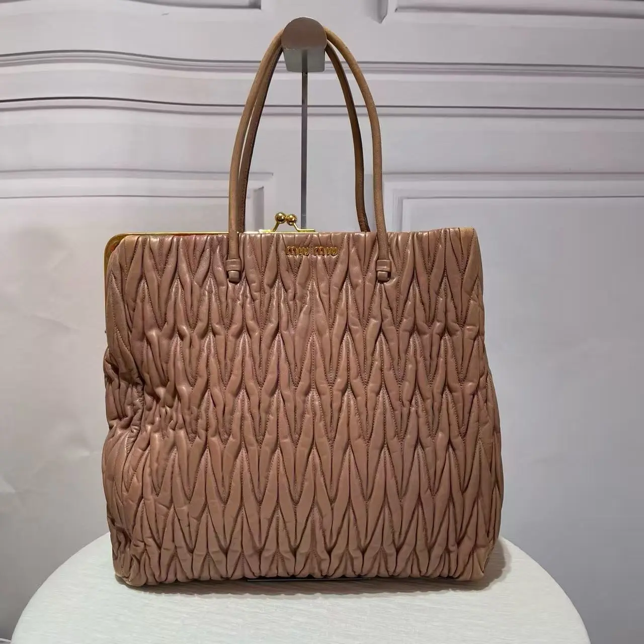 Pre-owned miu miu tote bag