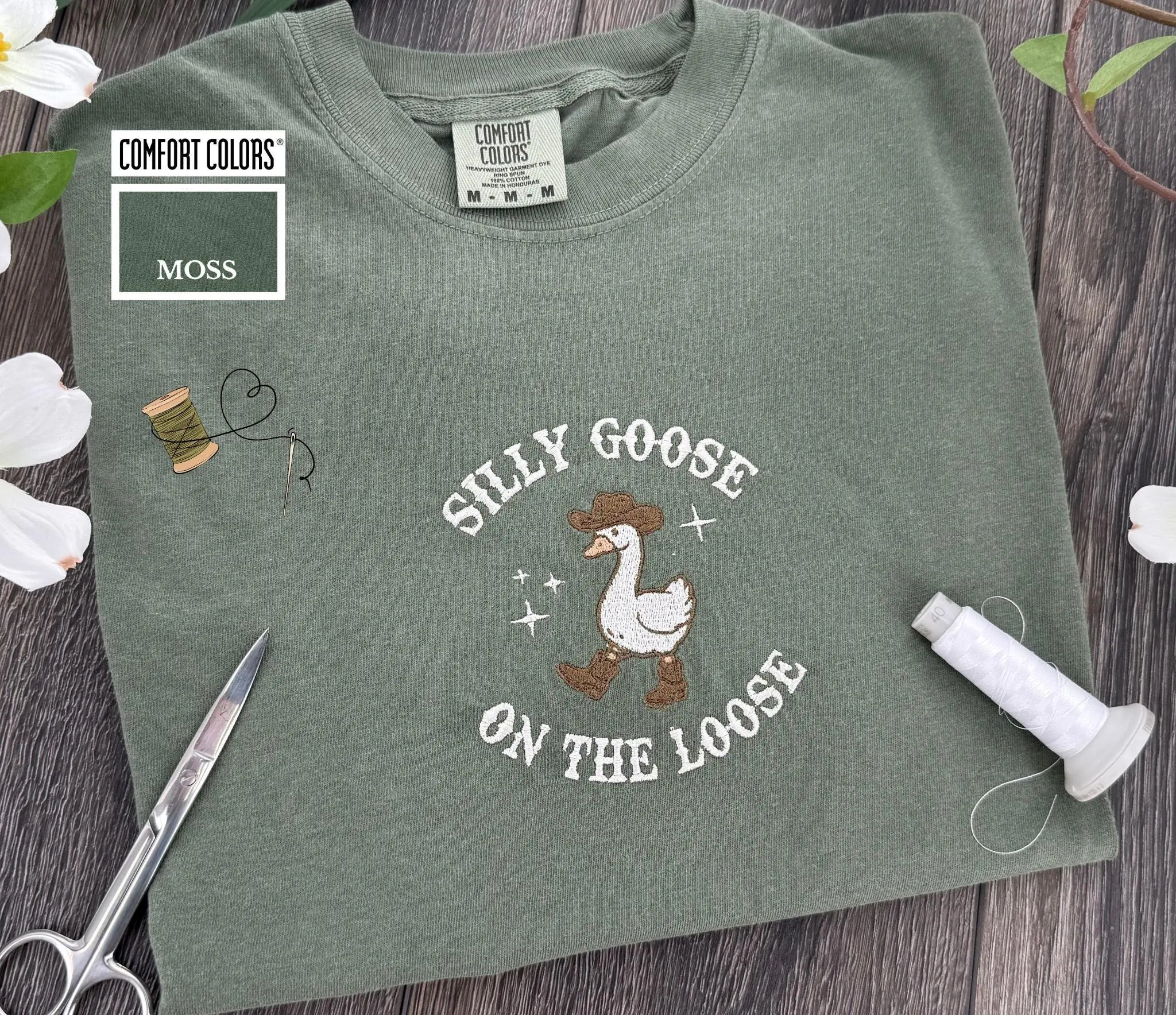 Comfort Colors Silly Goose On The Loose T-shirt Funny Western Cowgirl T-shirt Cute Goose Sweatshirt Gifts Trendy Meme Shirts Animal Tee