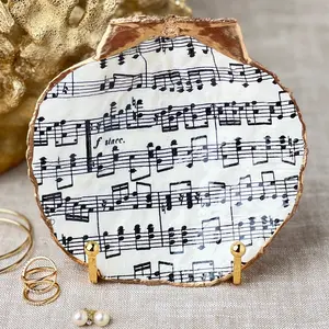 Sheet Music Scallop Shell