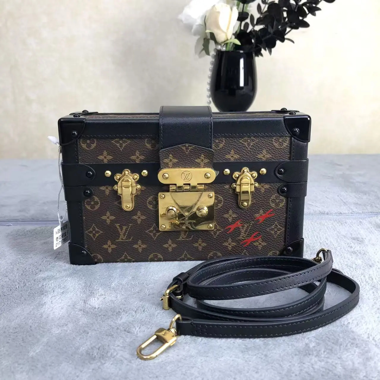 Pre-owned Louis Vuitton leather Crossbody Bags Petite Malle Monogram Crossbody Bag 717857