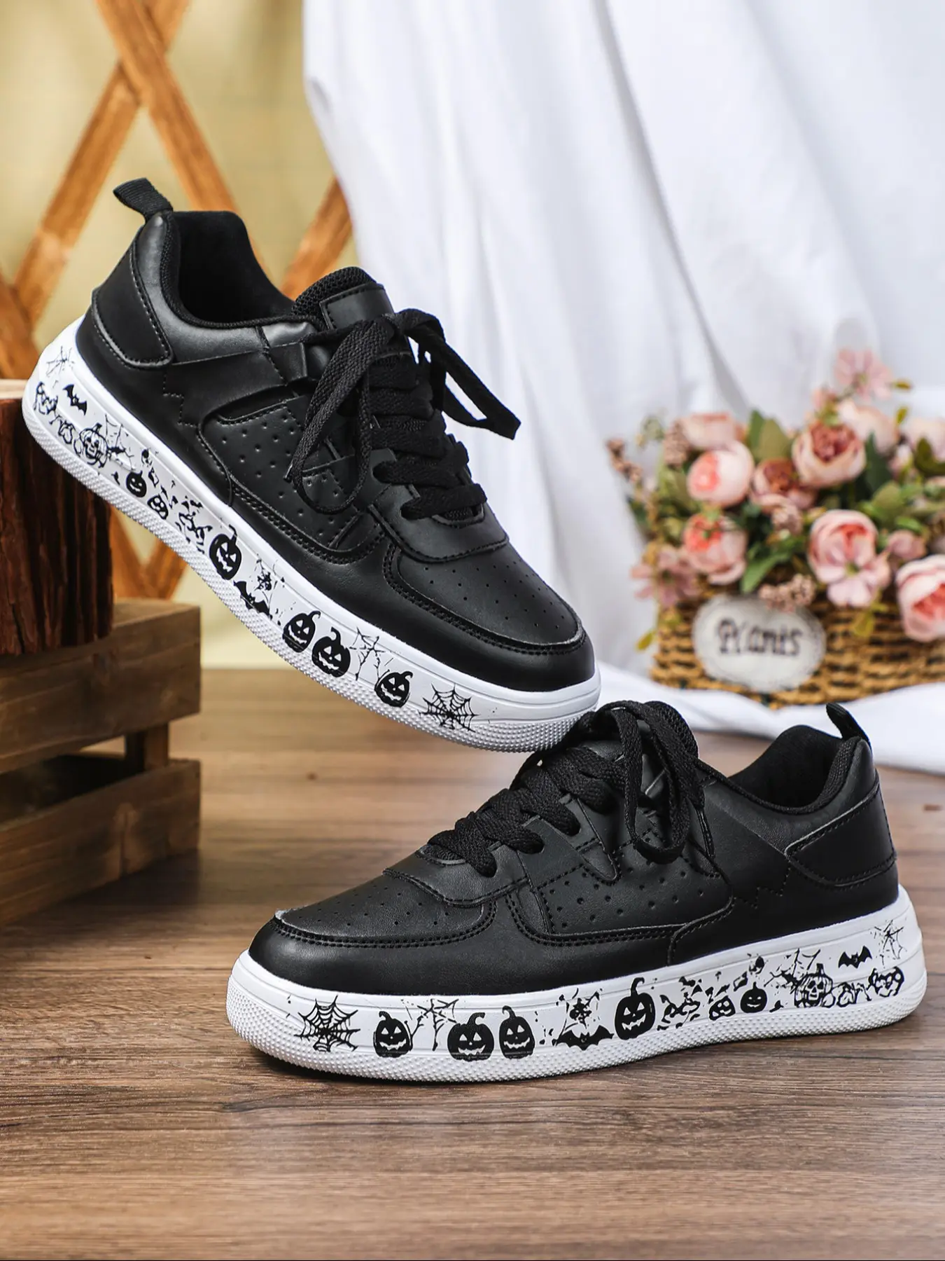 Men's Contrast Color Trend Halloween Elements Spider, Skull, Pumpkin Casual Sneakers, Sports Shoes, street low sneakers, Breathable Comfortable Low-Top Skateboard Shoes, Suitable for Black Friday, Halloween, Christmas Gifts, Party, Daily Travel, Sport