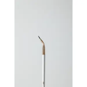 Graphic Liner Brush (E12)