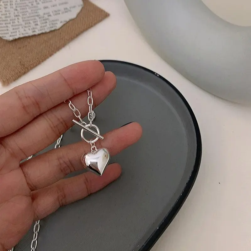 Vintage-style 925 silver heart necklace for couples – Hip-hop style heart-shaped collarbone chain with OT clasp.