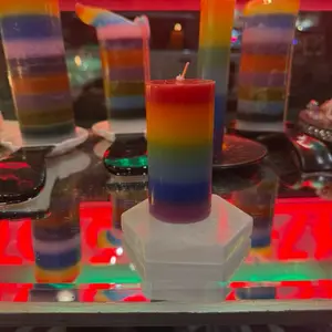 ️ Manifesting & Chakra Balancing Pillar Candle with Crystal tumble – Spiritual Energy Altar Candle
