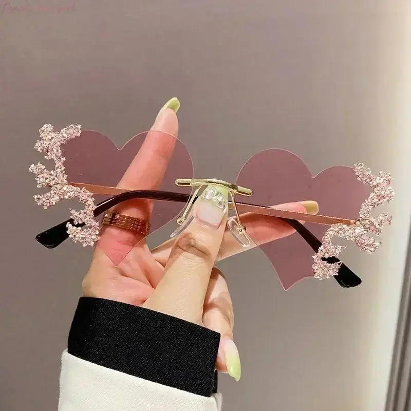 Women's Rimless Heart Shape Sunglasses with Rhinestone Accents Cute Punk Style UV Protection Lightweight Fashion Shades Eyewear for Party Daily & Streetwear Women's Rimless Heart Shape Sunglasses with Rhinestone Accents Cute Punk Style UV Protection Lightweight Fashion Shades Eyewear for Party Daily & Streetwear