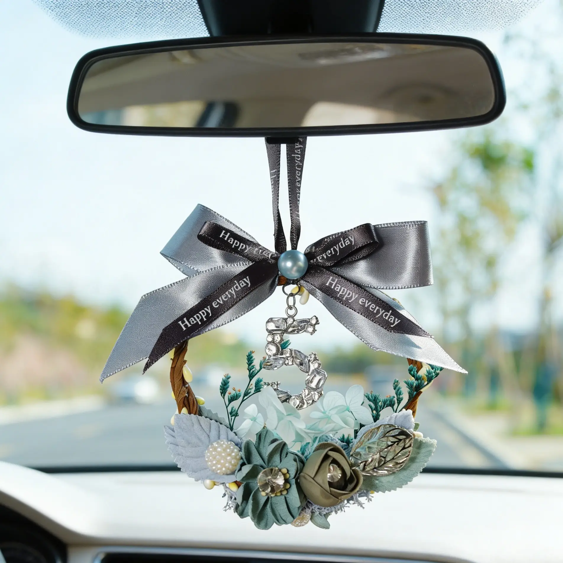 Eternal Rose Flower Keychain, Soft Style Dried Flower Car Pendant, Multi-Color Luxury Car Interior Decor, Perfect Gift for Women