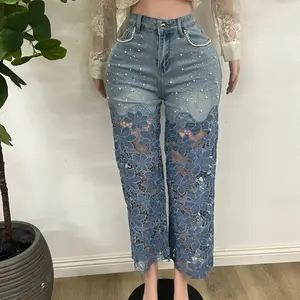 Jeans  azul con encage abajo