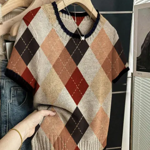 Women's Colorblock Christmas Print Round Neck Sweater, Casual Short Sleeve Knit Top, Comfortable and Warm, Perfect for Fall Winter