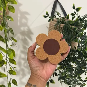 Flower shaped cork coater