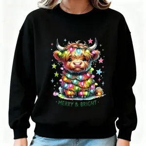 Merry & Bright Highland Cow Christmas Sweatshirt Festive Light-Up Cow Graphic for Holiday Animal Lovers Black Pullover