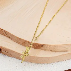 Light Luxury Elegant Style Rose Shaped Stainless Steel Charming Women's Pendant Necklace Romantic and Sexy Daily Casual Wear Jewelry