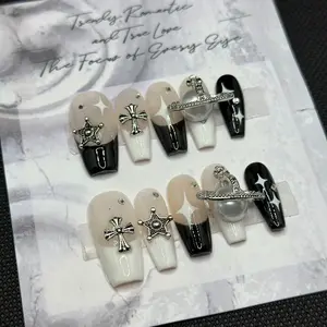 JudithArtNail Handmade Black and White French Tip