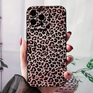 Leopard Print Phone Case, 1 Count Anti-fall Fully Edged Mobile Phone Case, Decorative Phone Protector Cover for iPhone