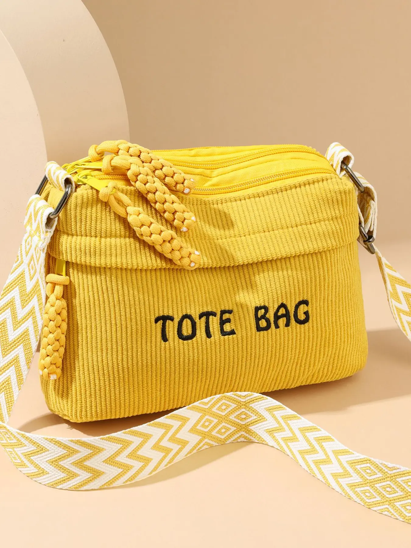 Stylish simple and casual one-shoulder messenger bag, niche 