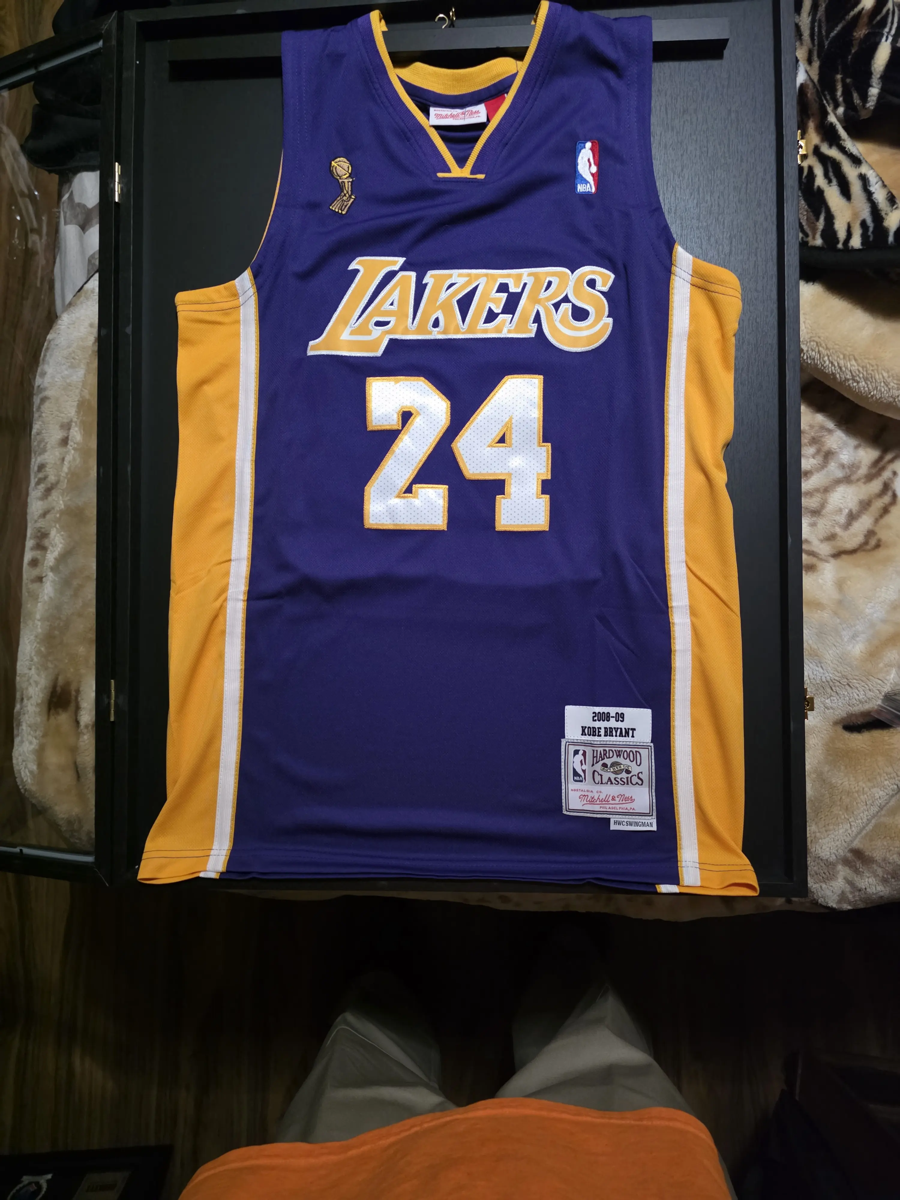 Kobe Bryant Auto jersey in Fame Athenic